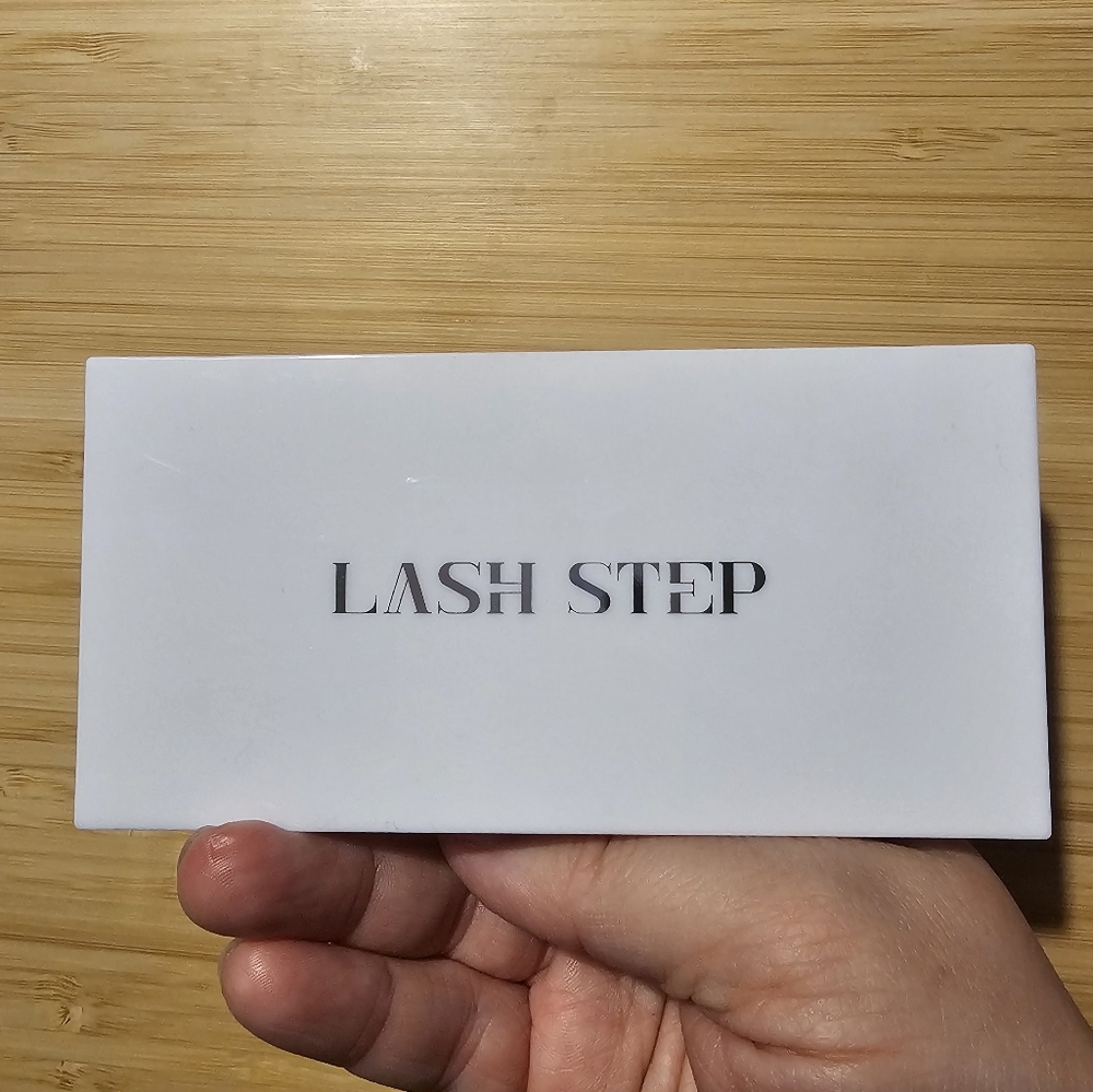 Lash step eye shadow